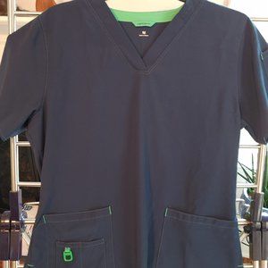 Women's Carhartt ForceFlex Scrub Top. Sz Medium.
